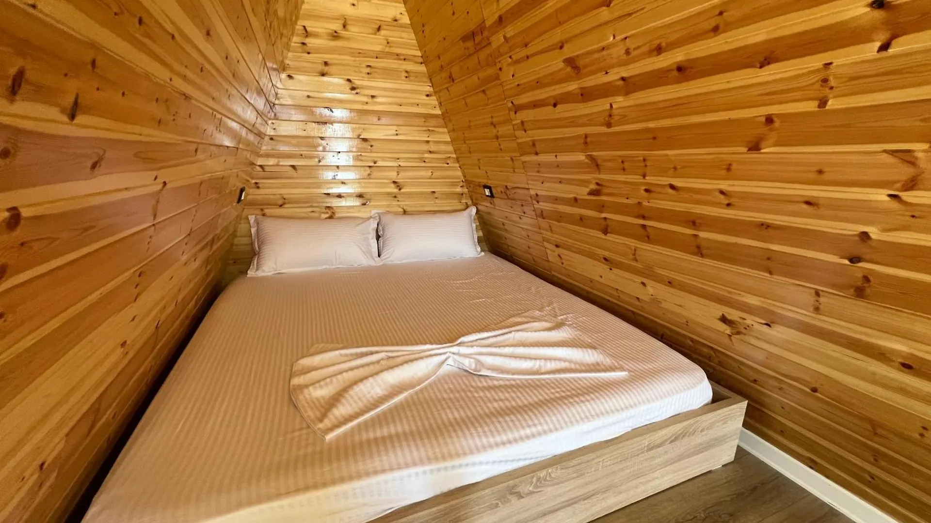 Doel House Zues Villa Shkoder
